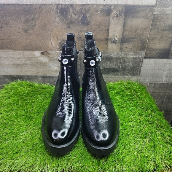 New Karl Lagerfeld Paris Porshay Lug Sole Bootie - Picture 7 of 10